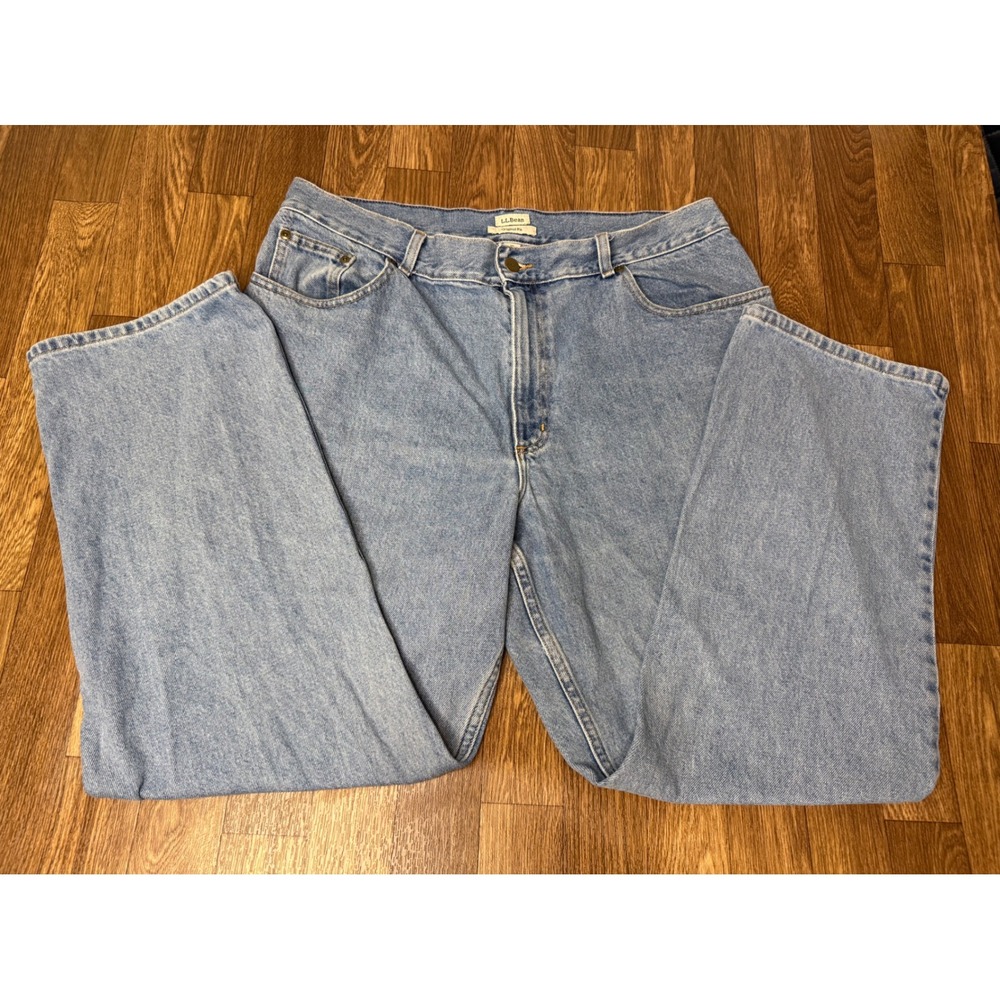LL Bean Original Fit Straight Leg Jean Light Wash Blue High Rise 18 Reg LW002594